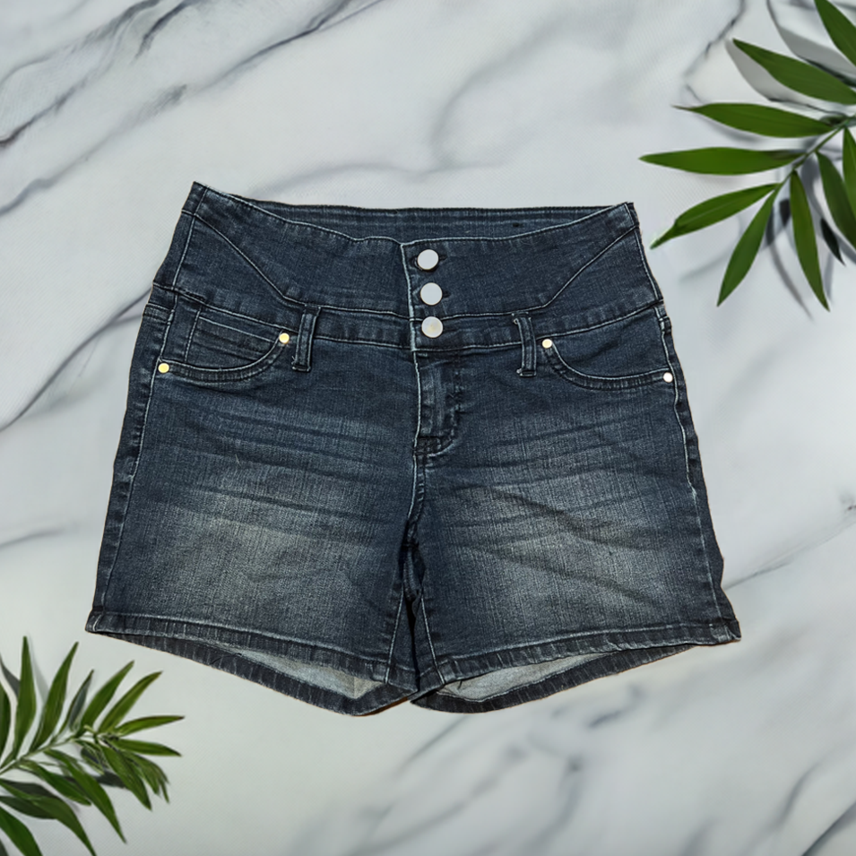 D. Jeans Classic Dark Blue Jean Shorts – Size 6