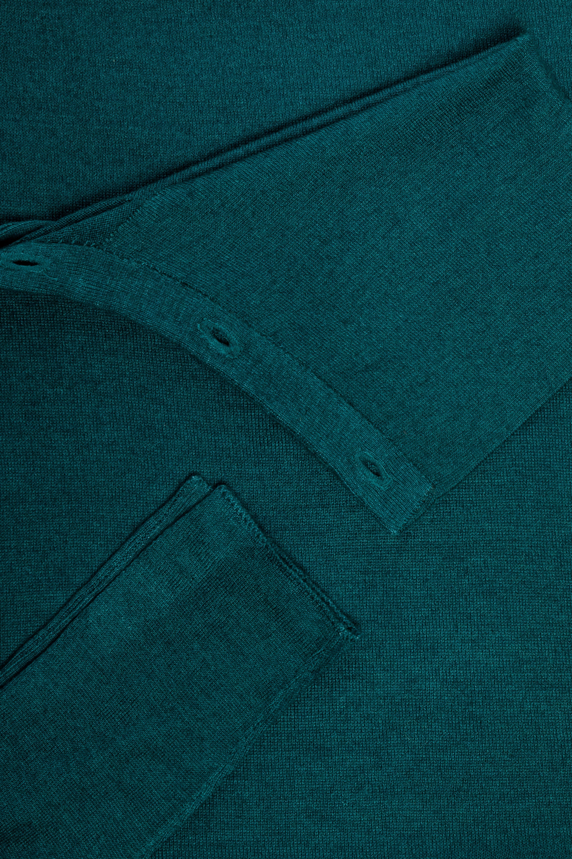 Pearl Body Fitted Flap Turtleneck Textured Top