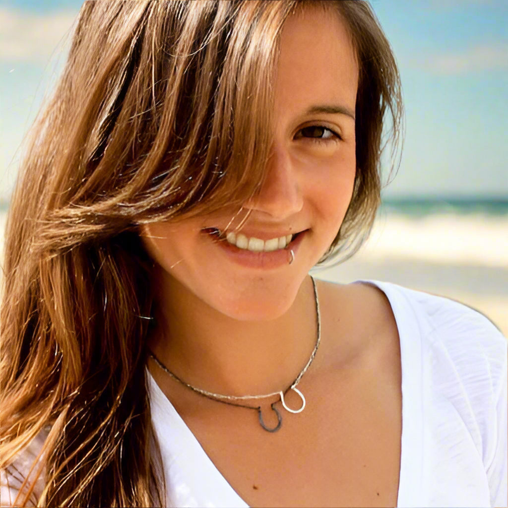 Lucky Horseshoe Charm Necklace-2