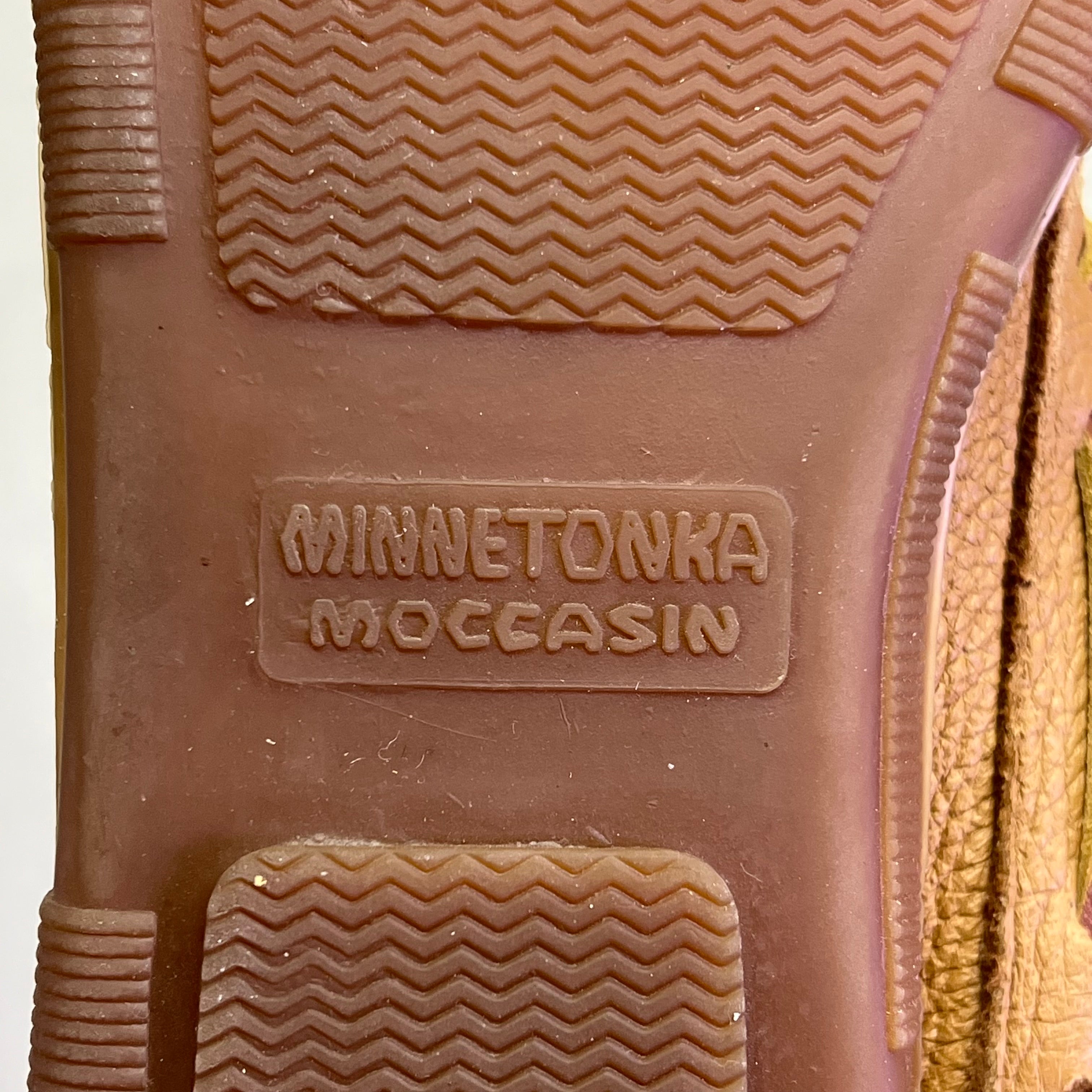 MINNETONKA Genuine Pre-Owned Moosehide Classic – Size Men's 11 – Natural/Brown