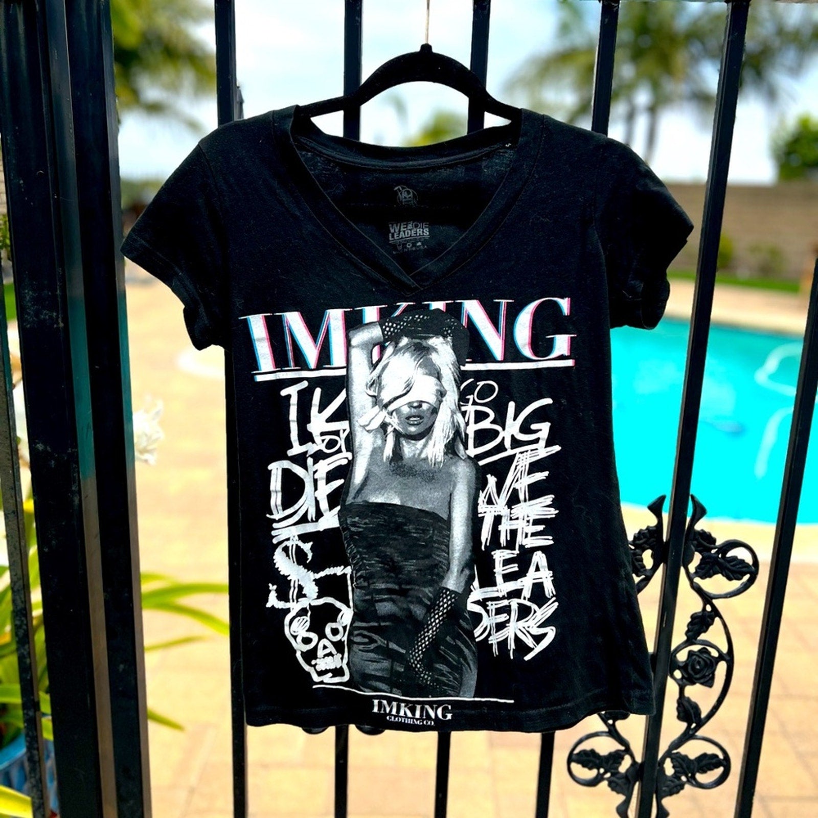 IMKING Edgy Woman with Blindfold Women’s V-Neck Pre-Loved Tee