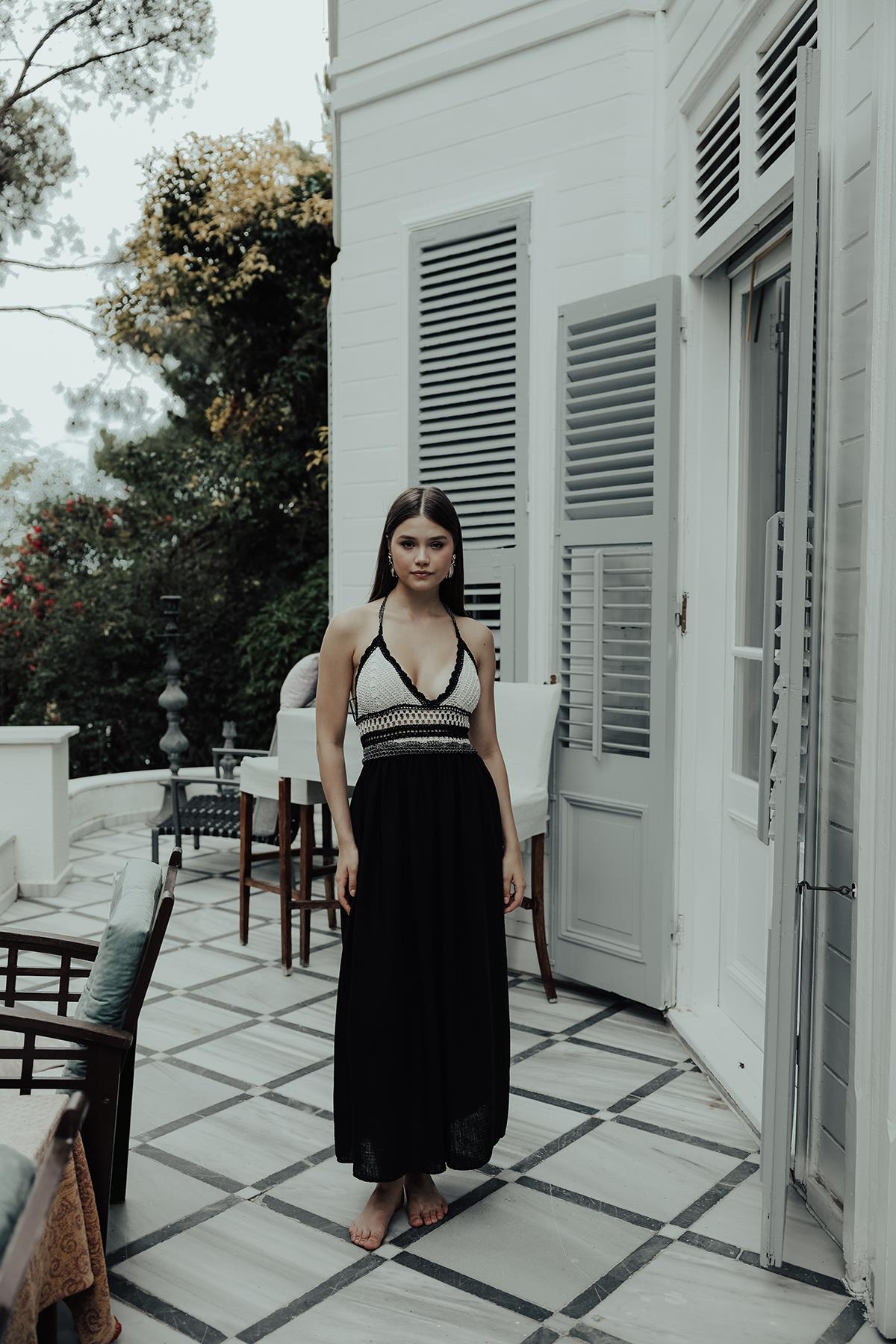 Rey Hand-Crocheted Backless Lace Maxi Dress — Black