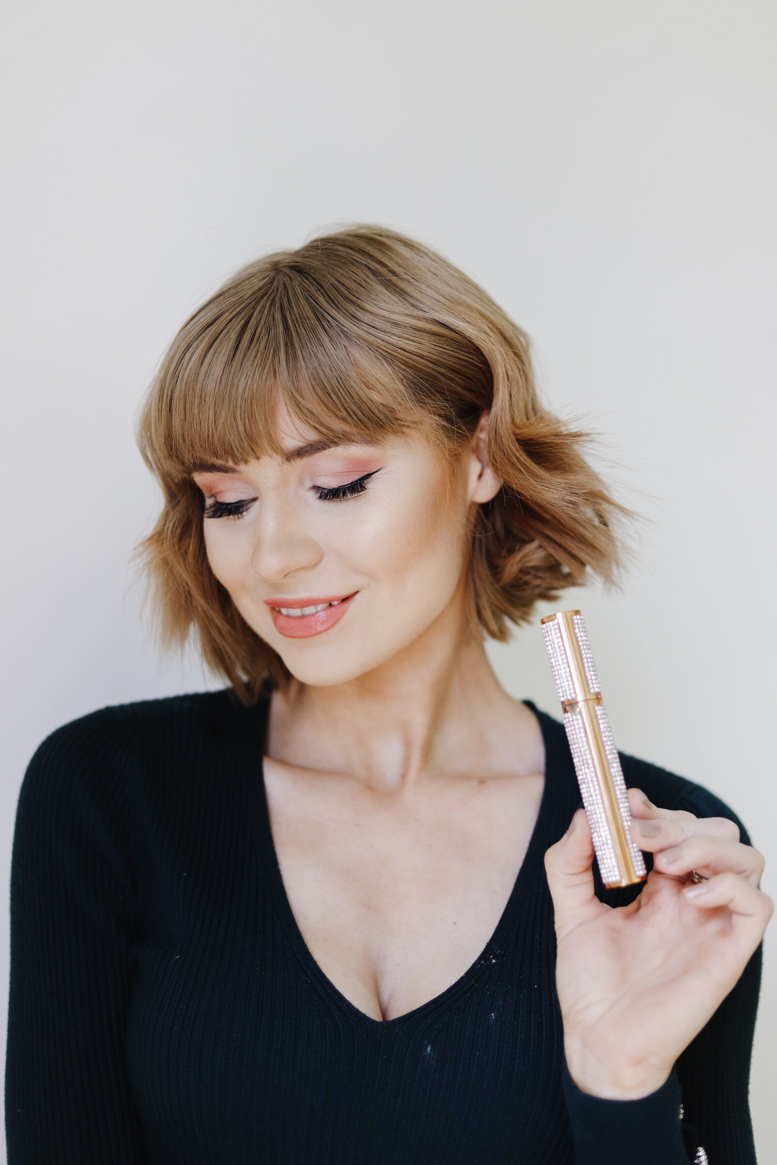 Mega Volume Vegan Smudge-Proof Mascara with Handmade Rhinestone Case