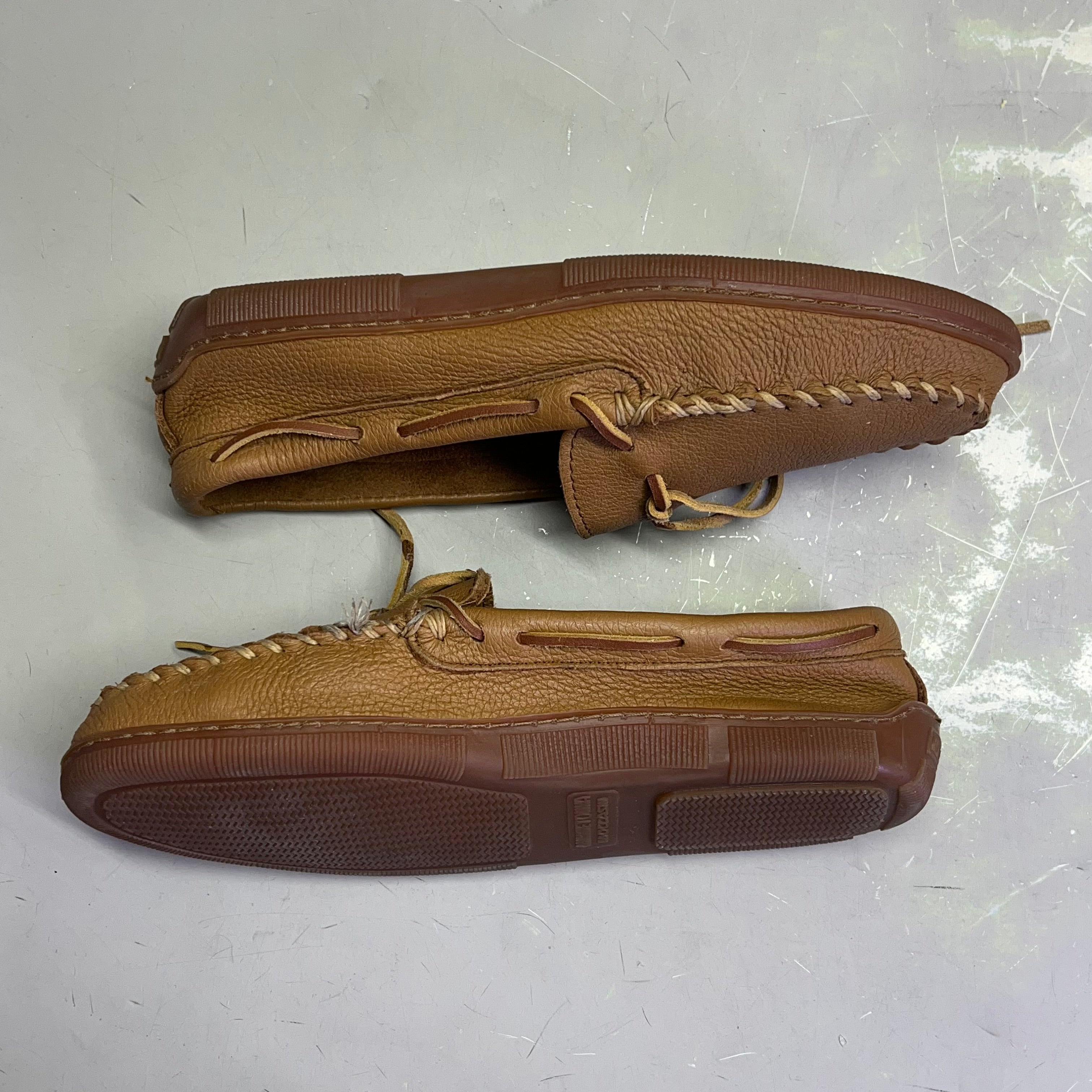 MINNETONKA Genuine Pre-Owned Moosehide Classic – Size Men's 11 – Natural/Brown