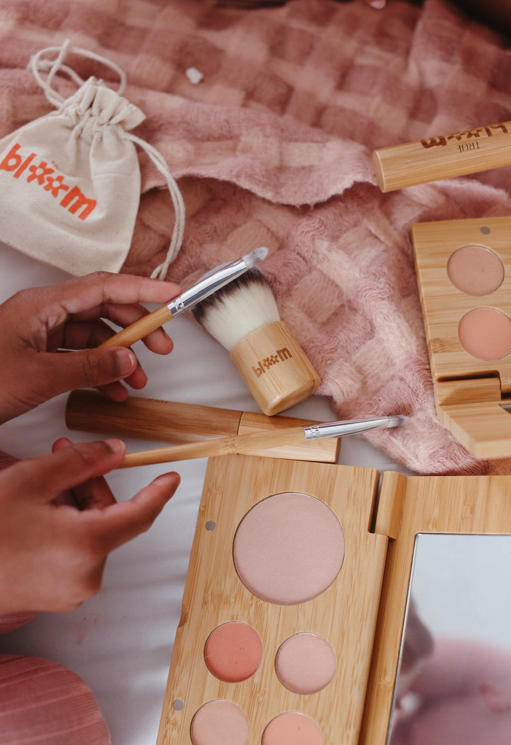 Bloom Makeup Kit for Children – 11 Pieces