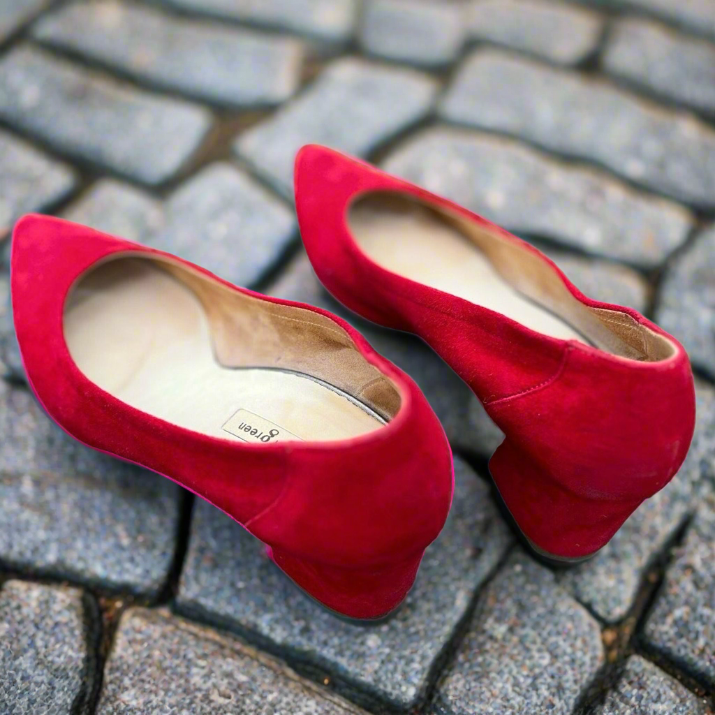 Pre-Loved Paul Green Red Suede Block Heel Pumps