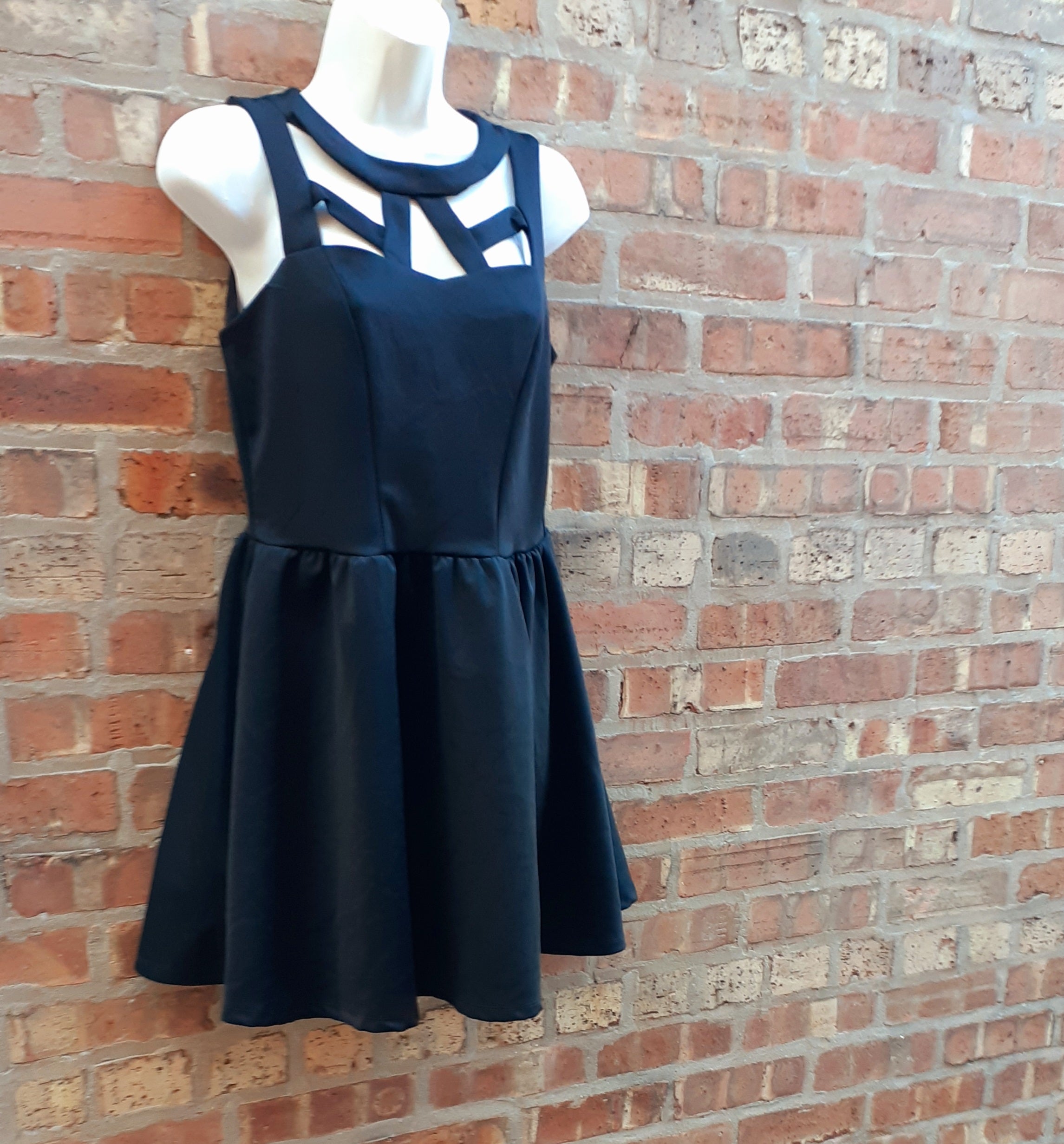 Glam Vintage Cocktail Dress – Black/Size L