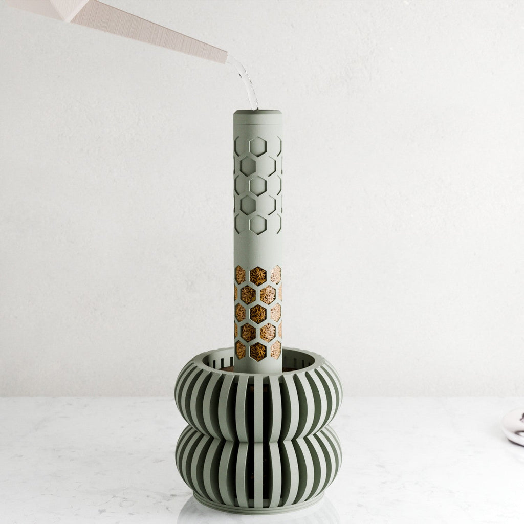 Self Watering Honeycomb Moss Pole MODULAR-1