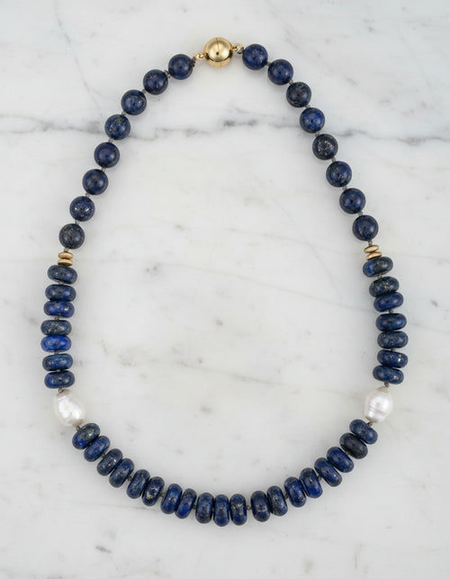 Necklace with blue beads and pearls