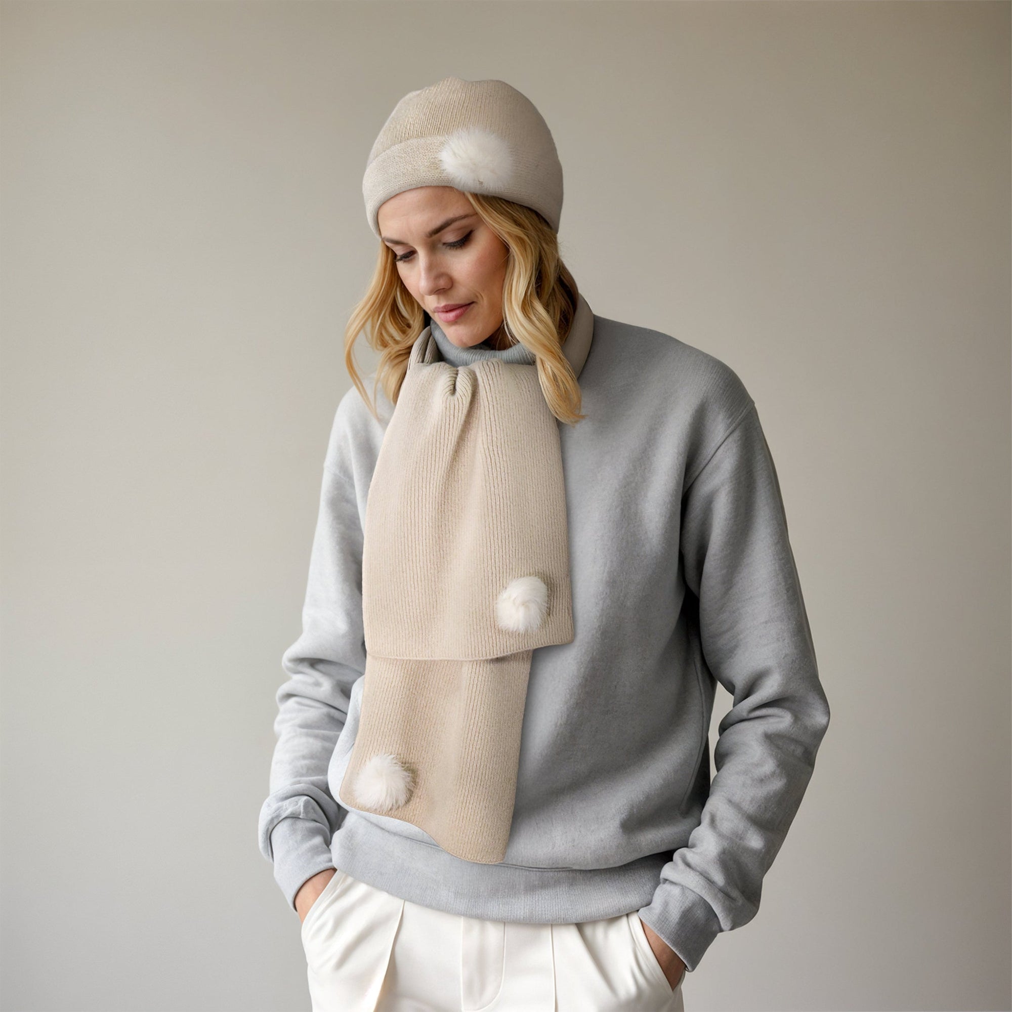 CASHMERE HAT WITH FUR POM-0