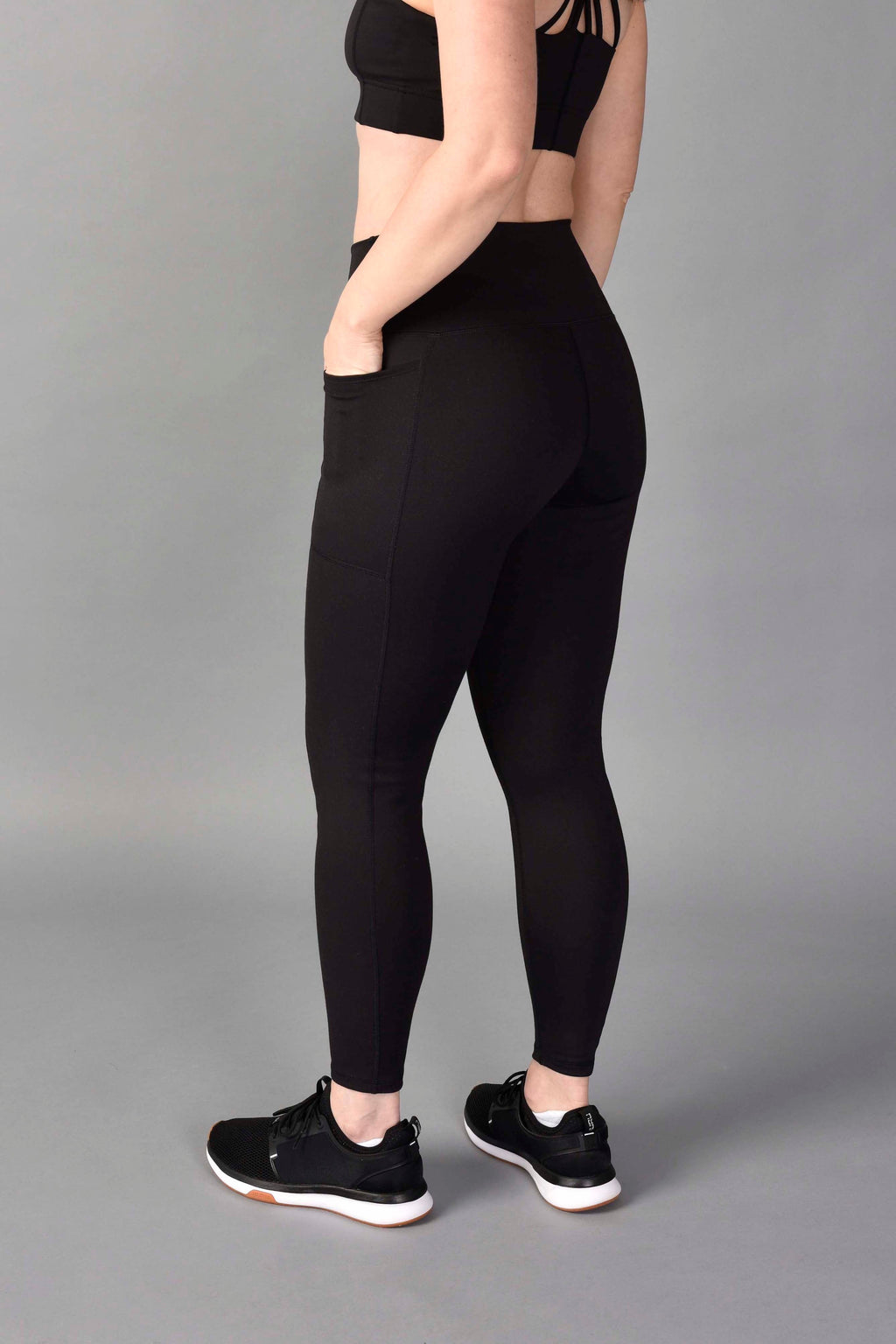 High Rise Side Pocket Recycled Core Compression 7/8 Legging – Matte Black