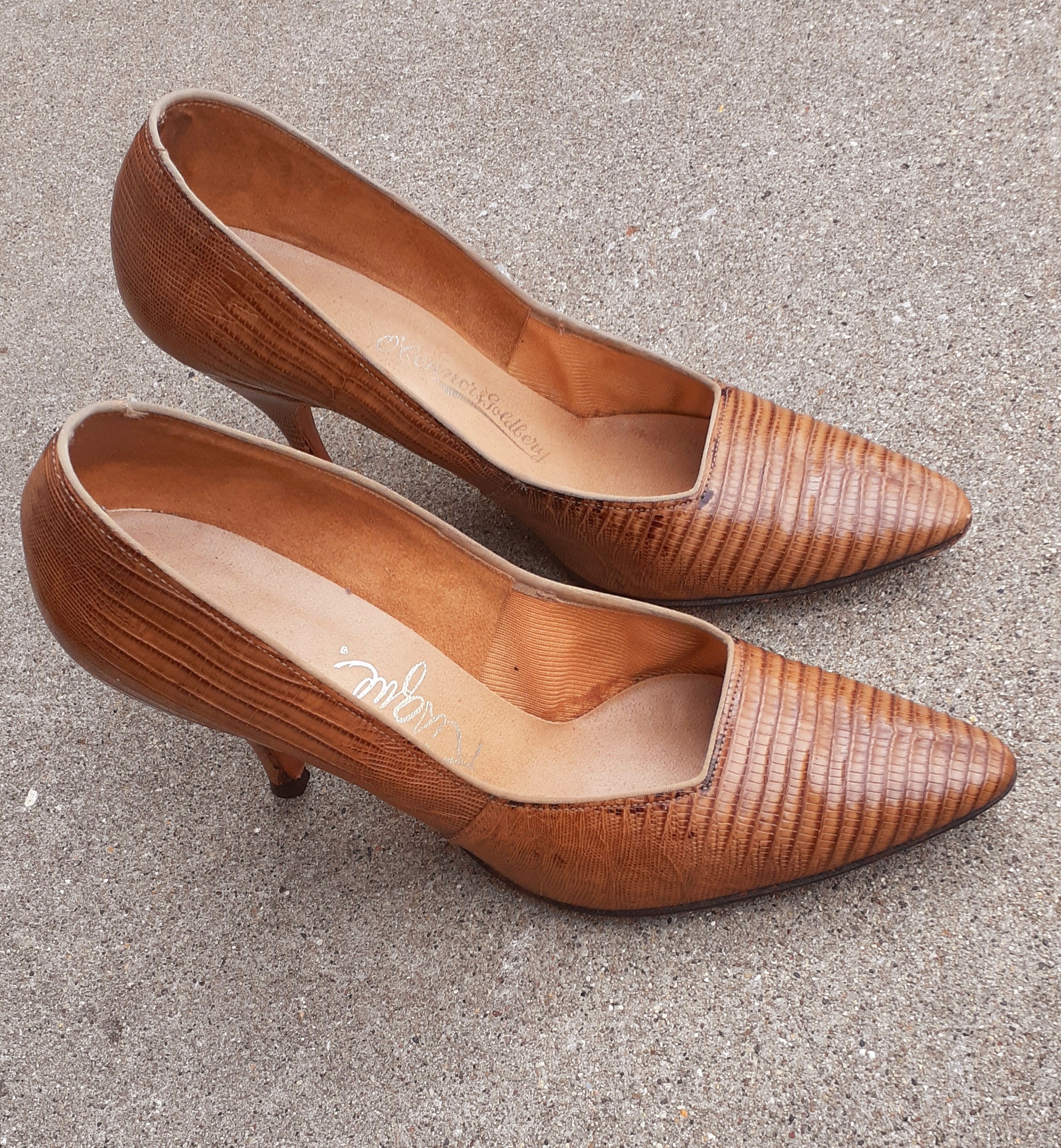 Vintage 1960s Snakeskin Pumps – Risque O’Connor + Goldberg, Size 6.5