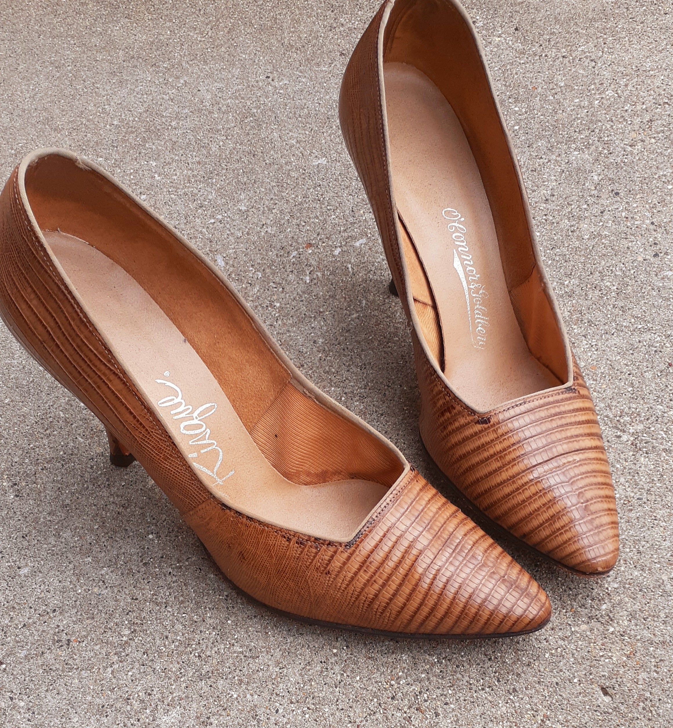 Vintage 1960s Snakeskin Pumps – Risque O’Connor + Goldberg, Size 6.5