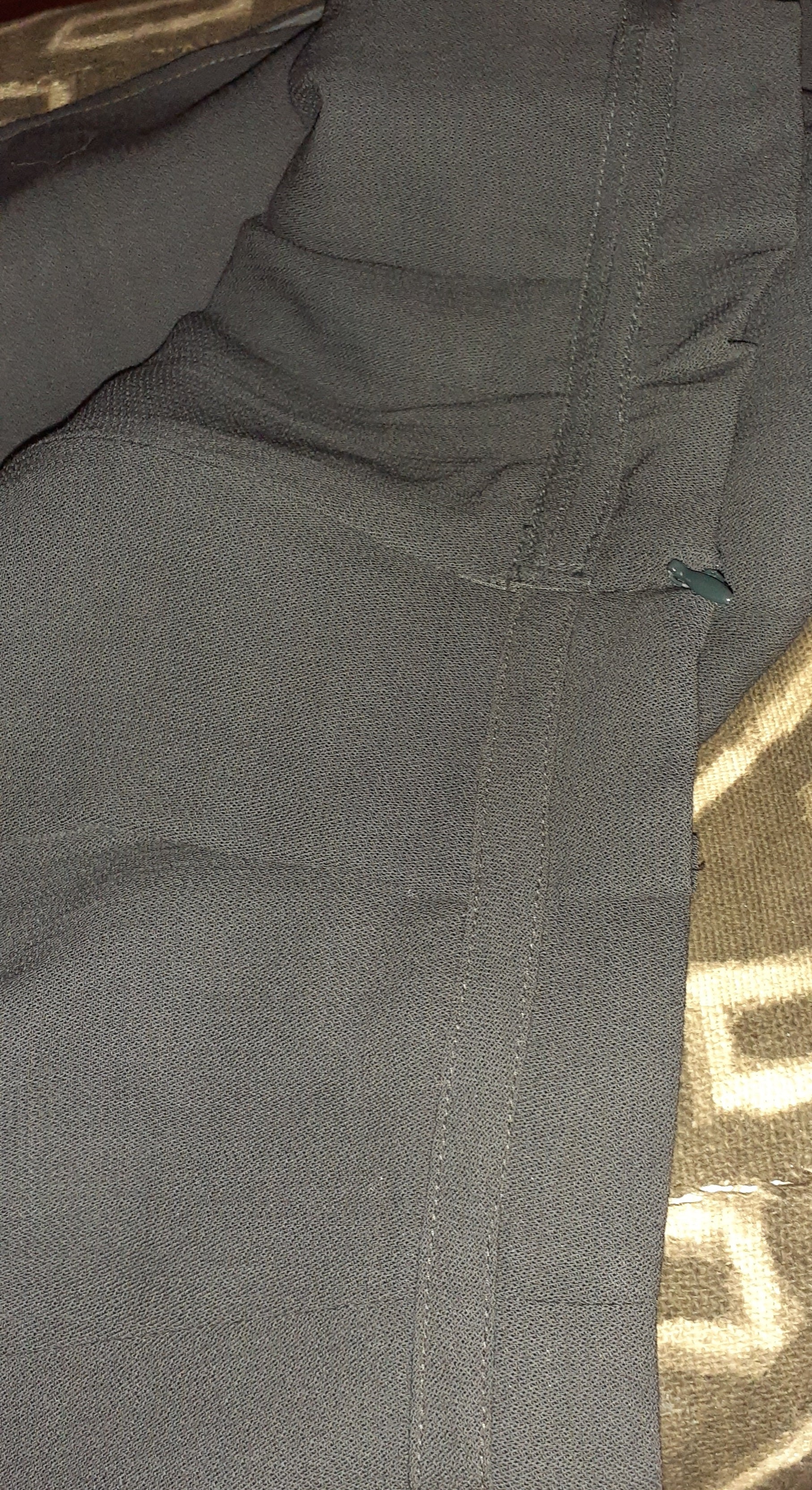 Vintage Emporio Armani Wool Crepe Pencil Skirt – Gray, Size 2 / IT 36