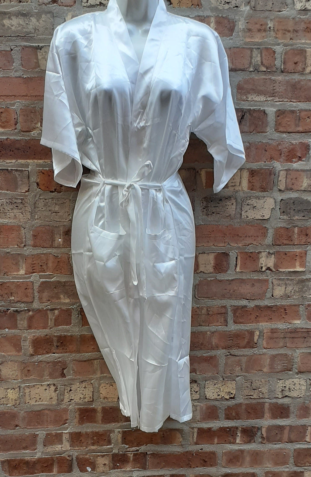 Vintage White Satin Kimono Robe – Size XL/XXL – New In Package