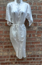Vintage White Satin Kimono Robe – Size XL/XXL – New In Package