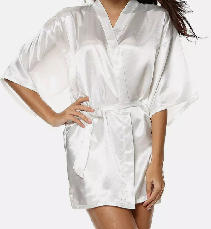 Vintage White Satin Kimono Robe – Size XL/XXL – New In Package