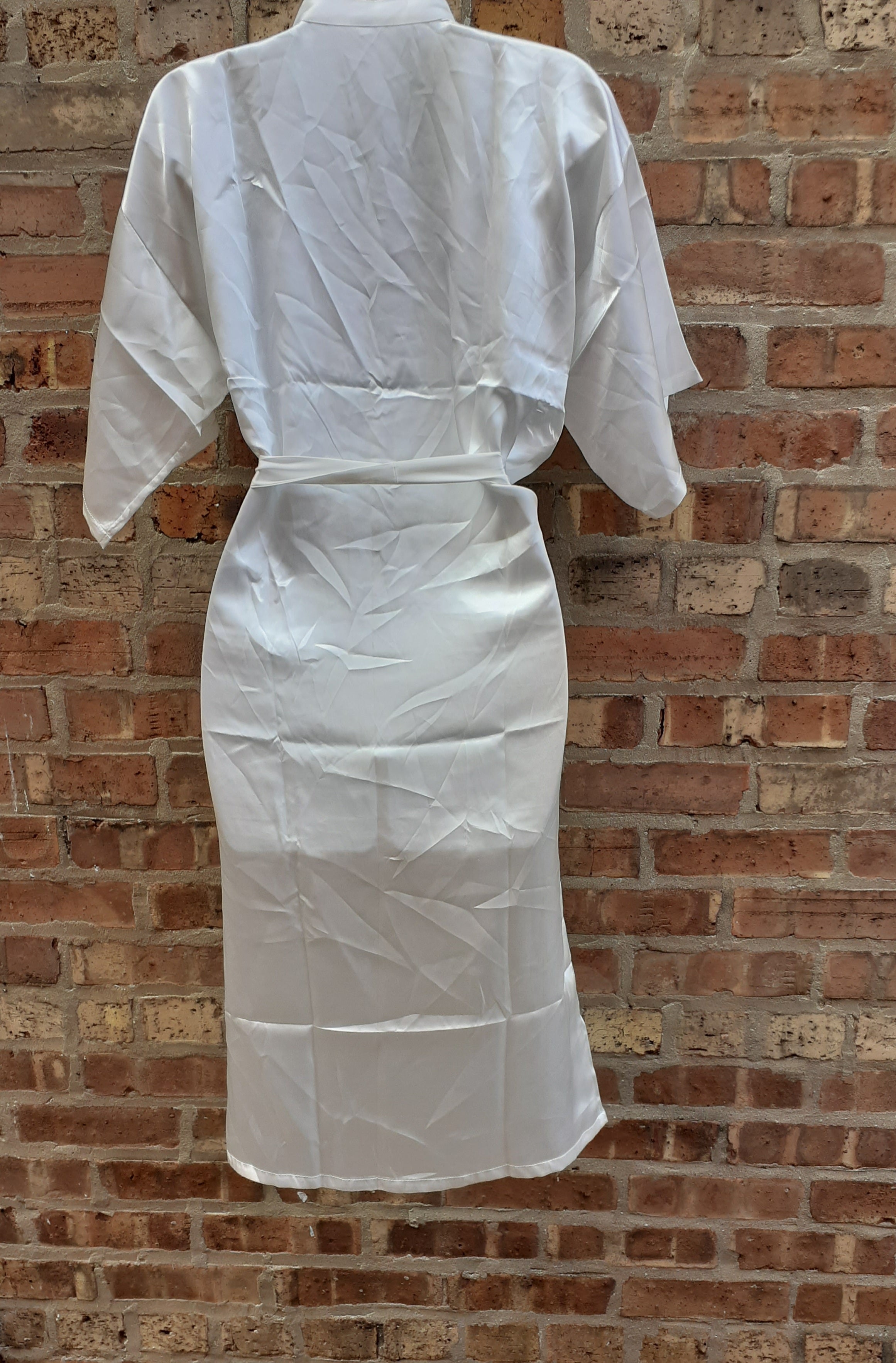 Vintage White Satin Kimono Robe – Size XL/XXL – New In Package