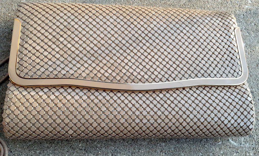 Vintage Mesh Metal Clutch (1980s) – Nude