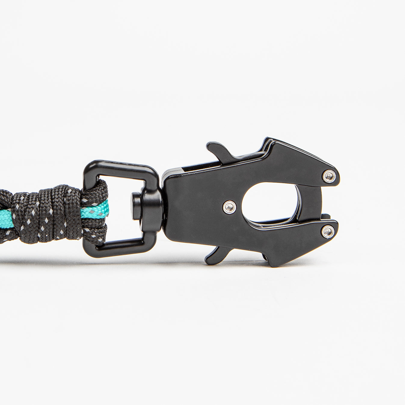 The Handcrafted Forever Leash for Strong Pulling Pups