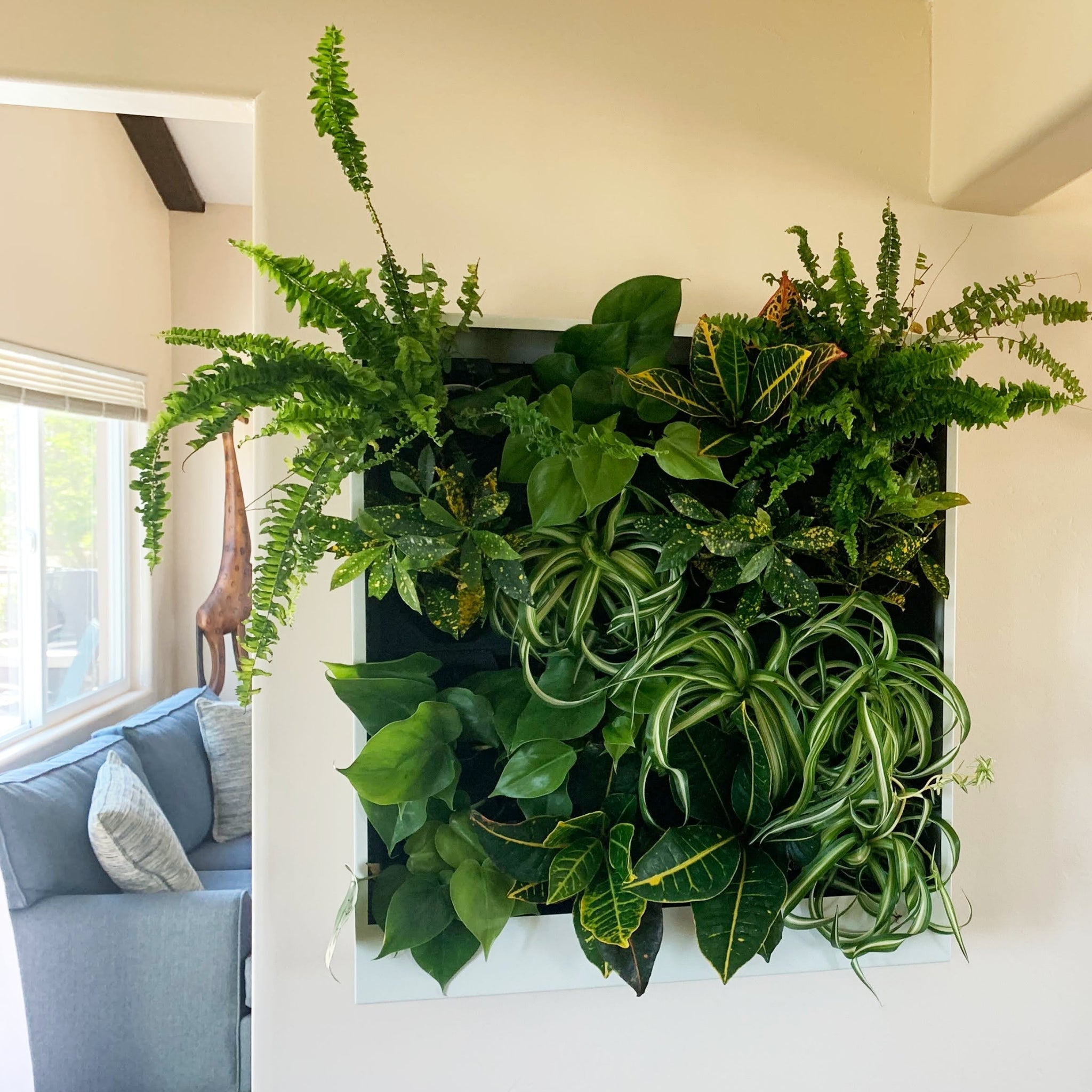 Vertical Plant Wall Planter – 25"
