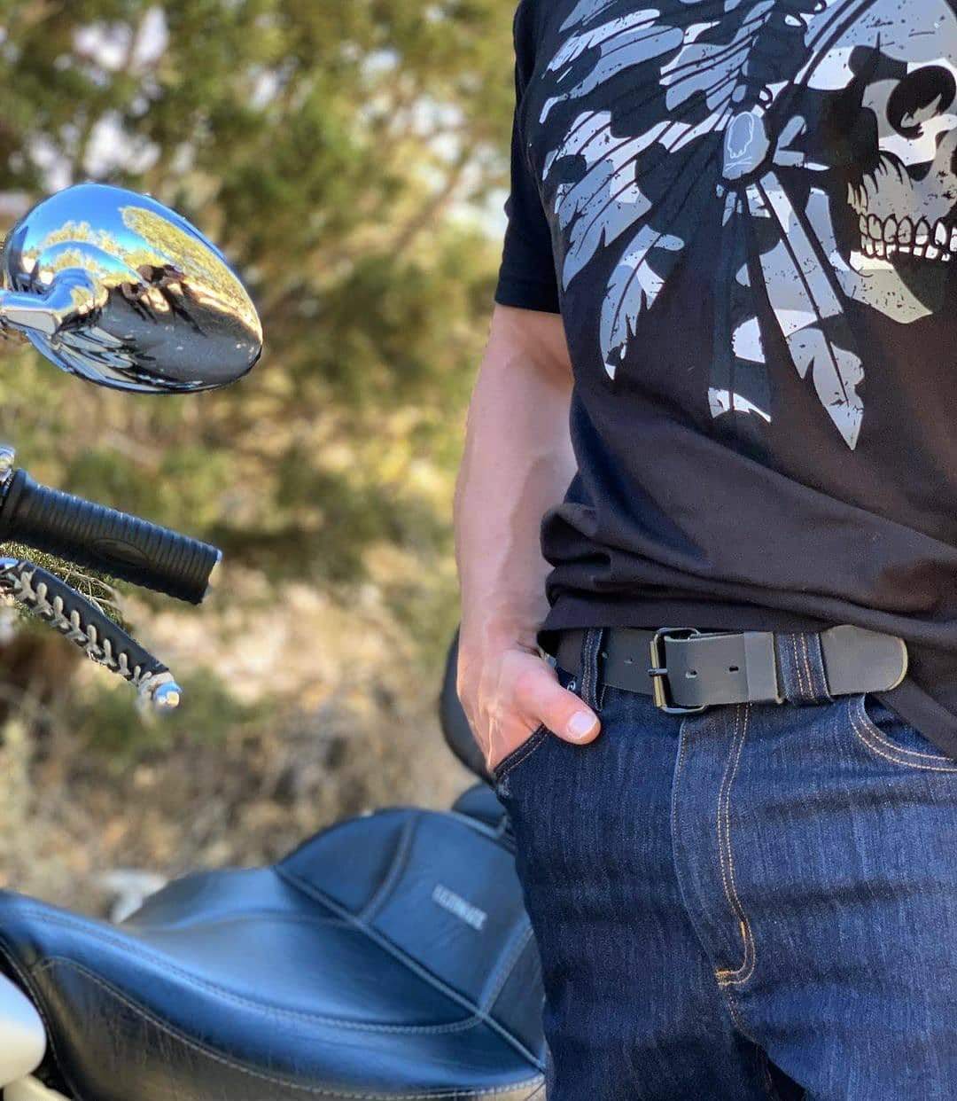 The Journeyman Classic Leather Everyday Belt