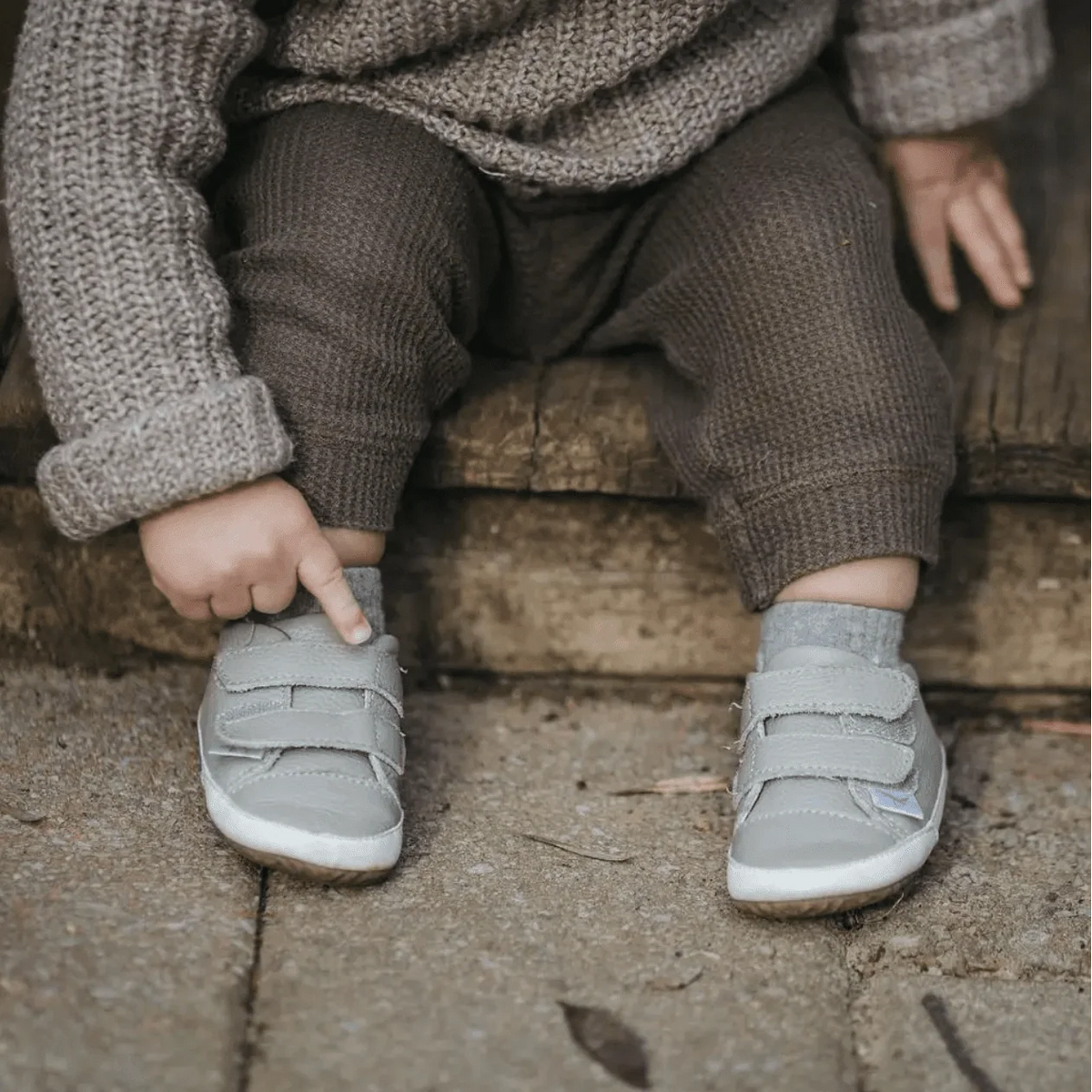 The LOW TOP Children's Barefoot Sneaker