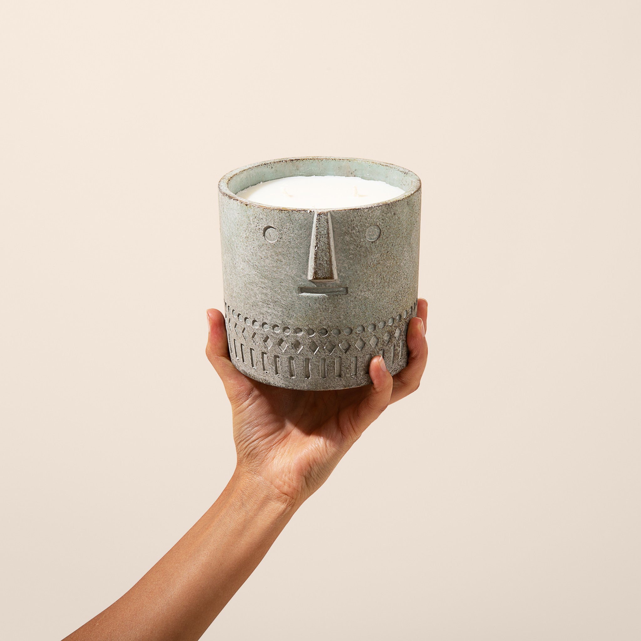 Ripe Juniper Scented Stone Face Double Wick Vegan Candle – 27 Oz